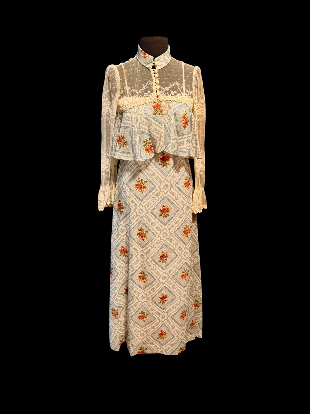 Vintage 70’s darling floral maxi dress with lace cape-let